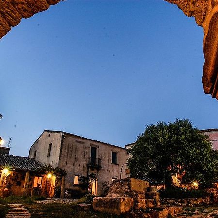 Hotel Omu Axiu Orroli Exteriér fotografie