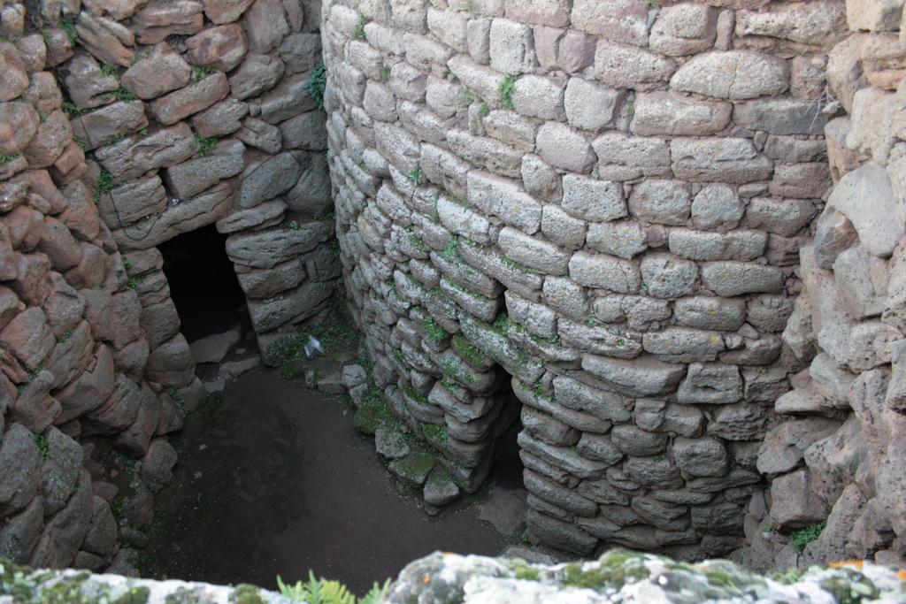 Hotel Omu Axiu Orroli Exteriér fotografie