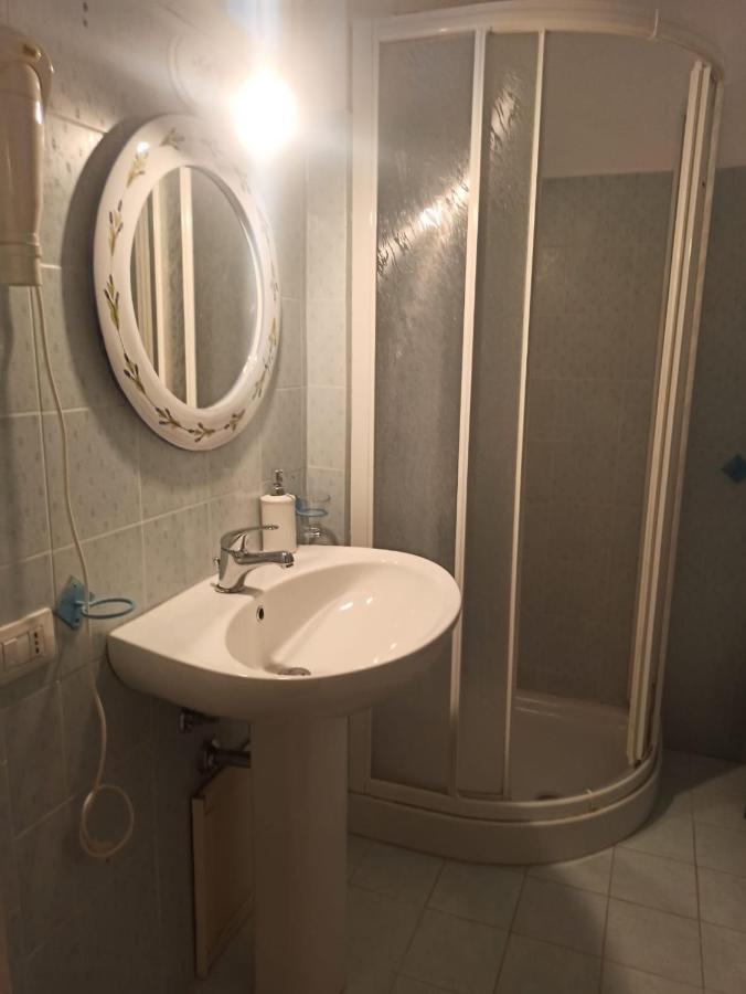 Hotel Omu Axiu Orroli Exteriér fotografie