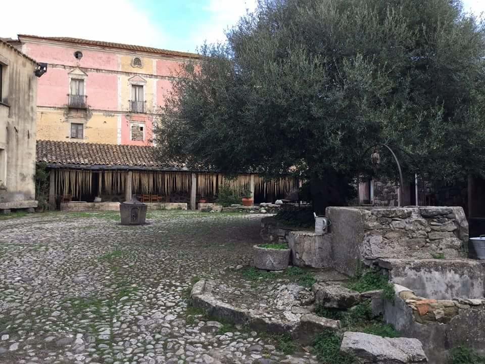 Hotel Omu Axiu Orroli Exteriér fotografie