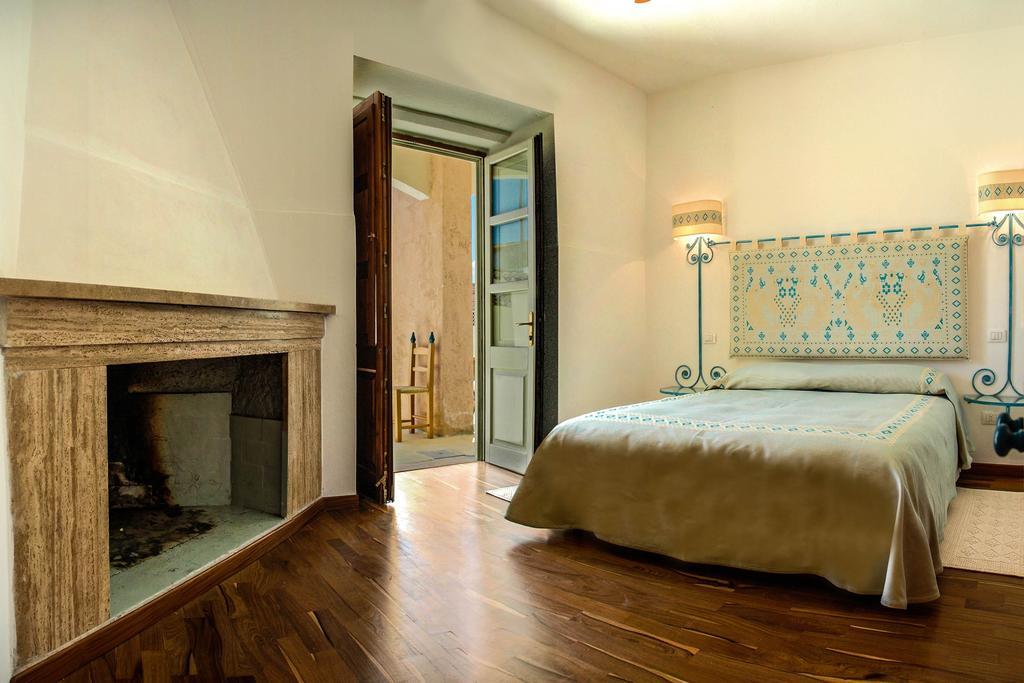 Hotel Omu Axiu Orroli Pokoj fotografie
